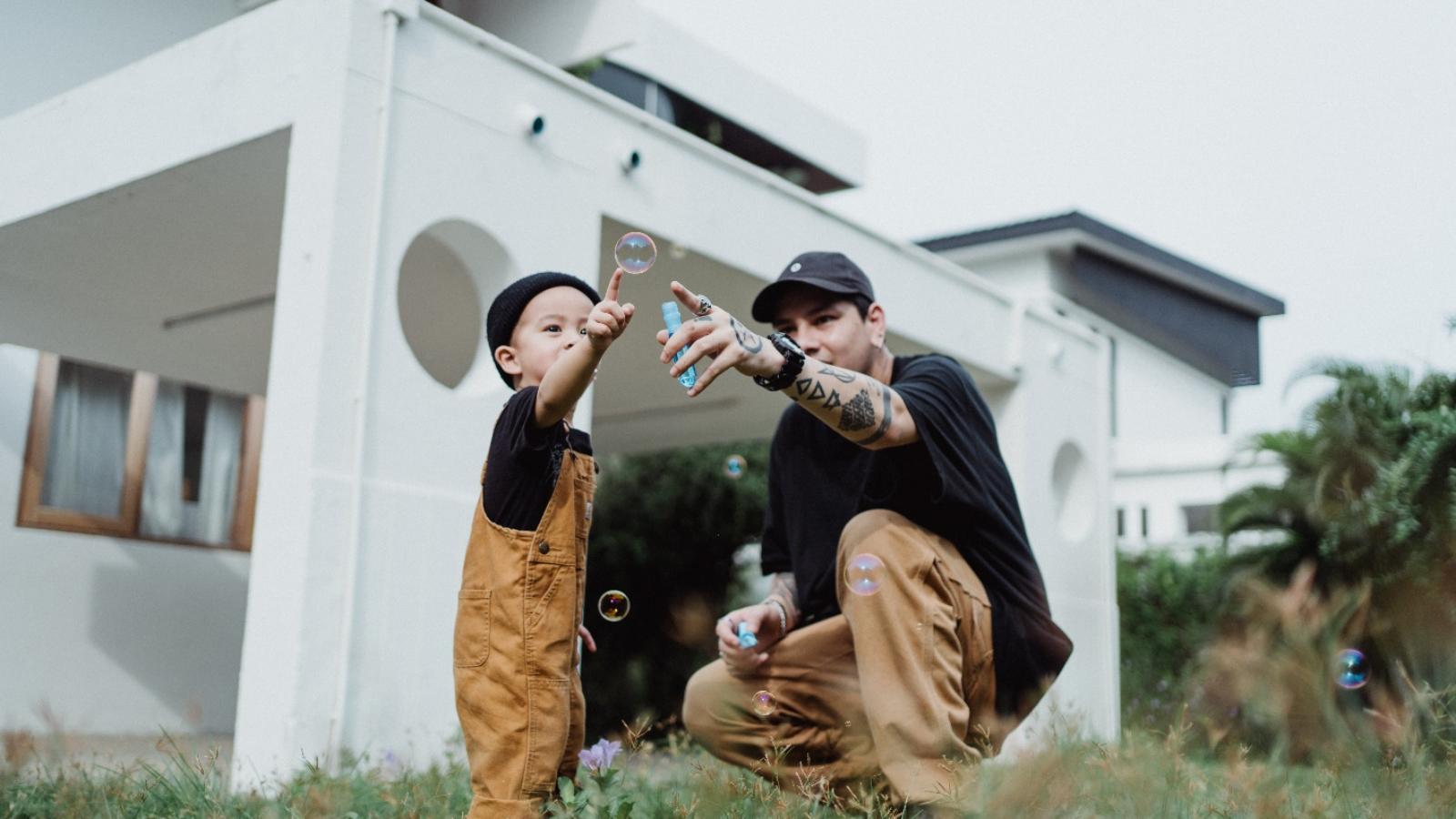 joint custody vs shared custody; a father with his son